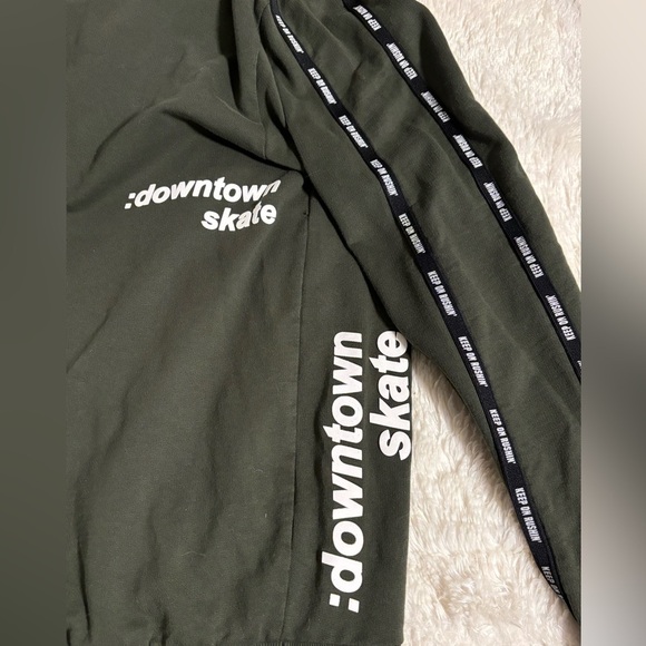 Max - Downtown Skate Crew Neck Sweatshirt - Size Small - Picture 3 of 4